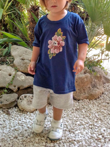 Immagine di T-Shirt • PEONY •
