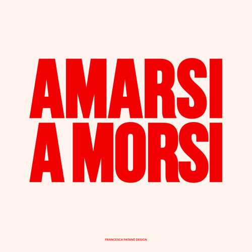 Immagine di AMARSI A MORSI (sfondo cipria)