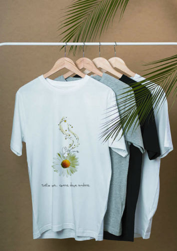 Immagine di T-Shirt TUTTO VA